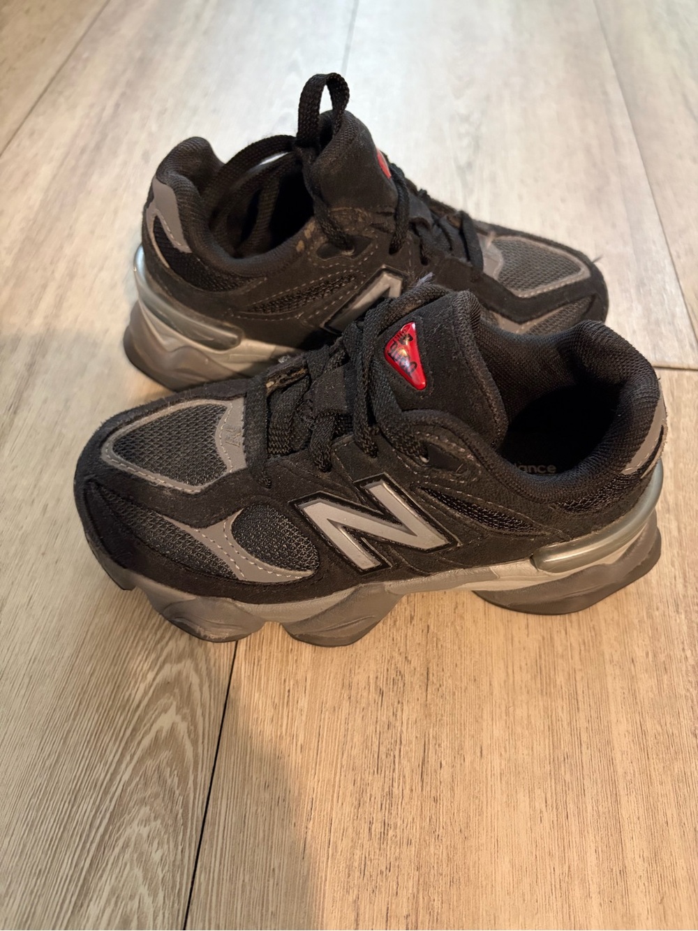 New Balance 9060